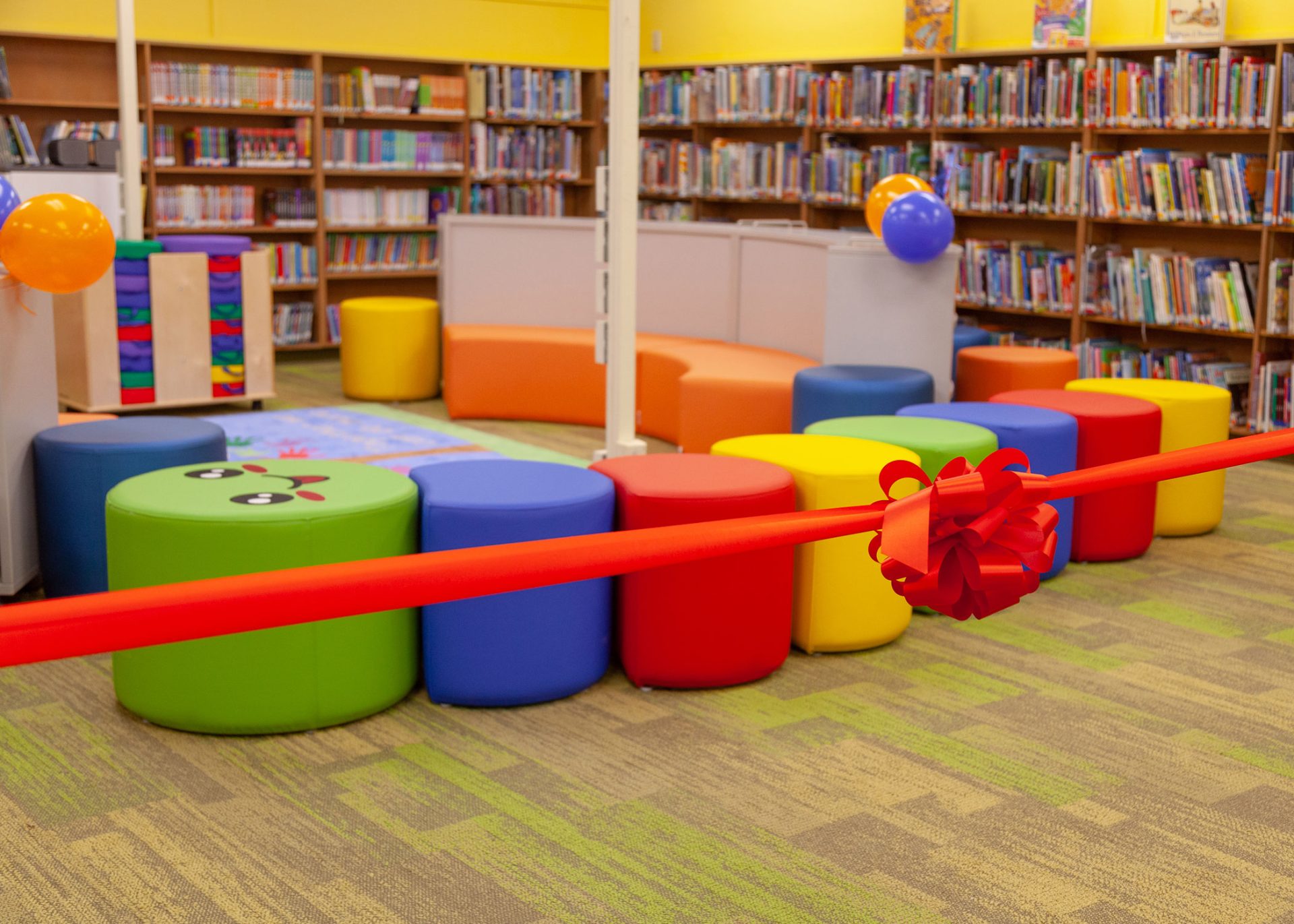 Lloyd Estates Elementary School Unveils Renovated Media Center